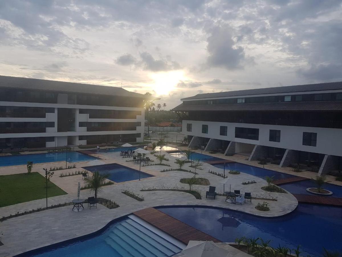 Maravilhoso Resort, Em Frente A Belíssima Do Cupe - Apartamento *